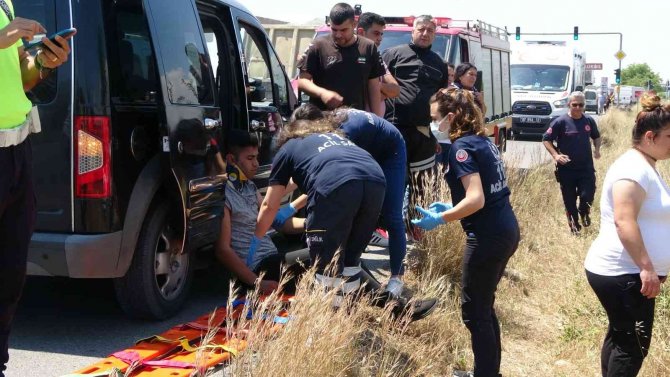 Arkadaşının kurtarılışını yaralı halde sigara yakarak izledi