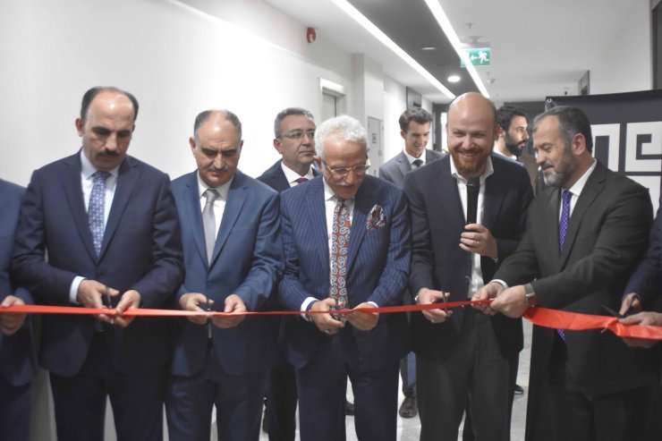 Bilal Erdoğan: Bizim vakıf geleneğimizi Amerika ve Batı devam ettiriyor