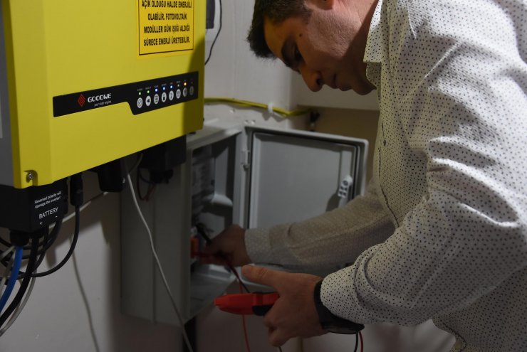 Evinde ürettiği elektriğin yüzde 70’ini satıyor