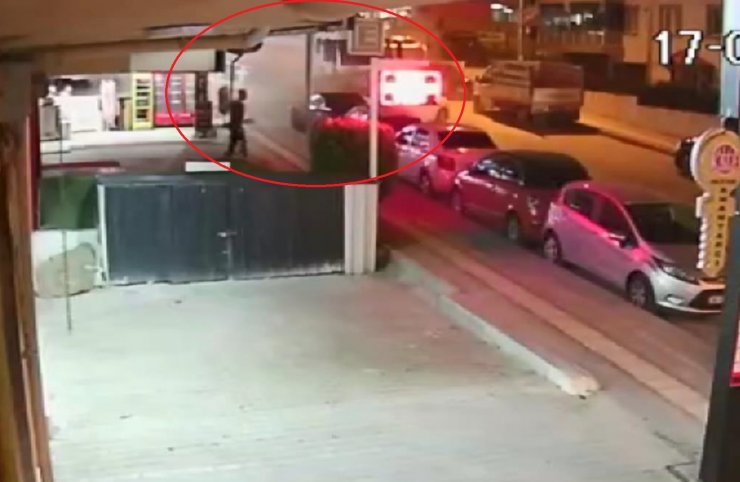 Freni boşalan kamyonun 9 araca çarptı