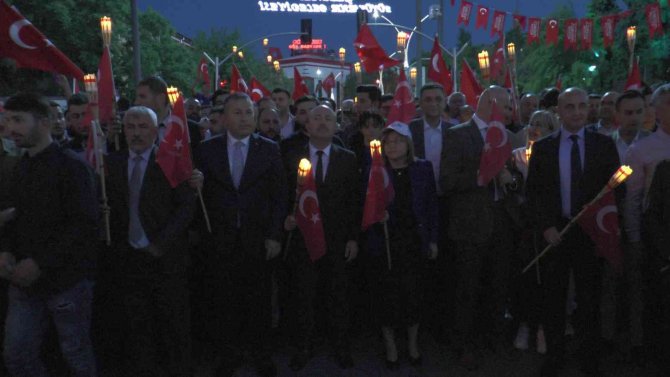 Gaziantep’te coşkulu Fener alayı yürüyüşü