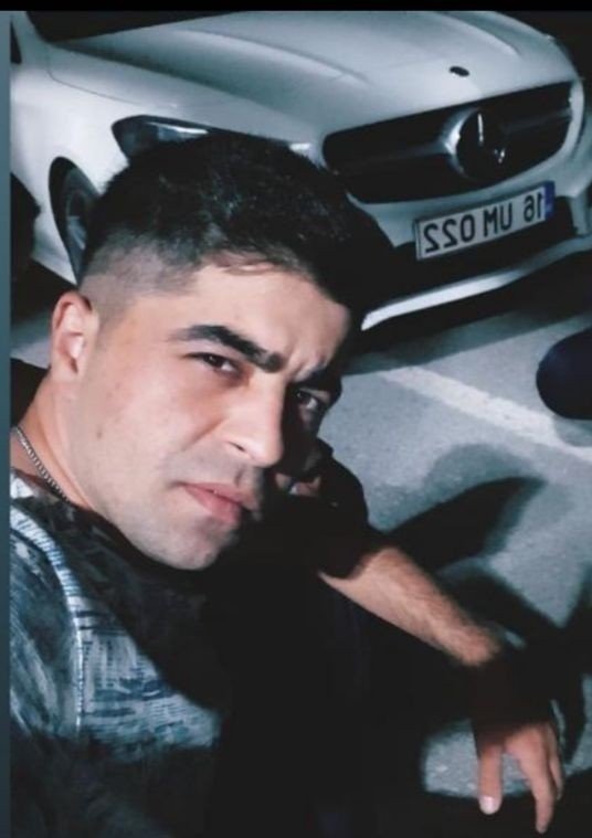 Parçalanan otomobilin sürücüsü astsubay hayatını kaybetti