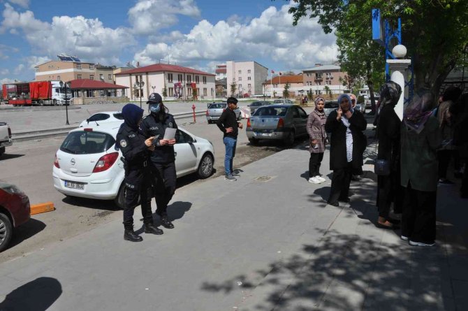 Polisten dolandırıcılık ve hırsızlığa karşı bilgilendirme