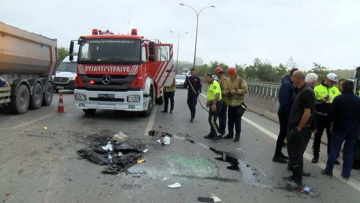 Sabiha Gökçen Havalimanı yolunda zincirleme trafik kazası: 2 yaralı