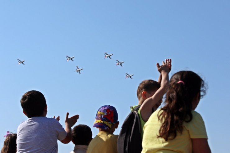 Türk Yıldızları nefes kesti