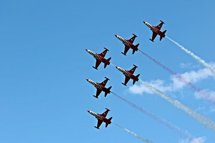 Türk Yıldızları nefes kesti