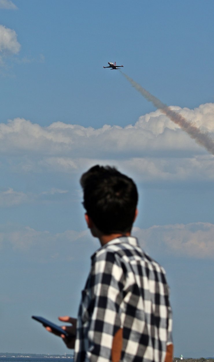 Türk Yıldızları nefes kesti