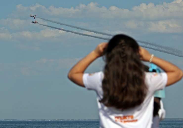 Türk Yıldızları nefes kesti