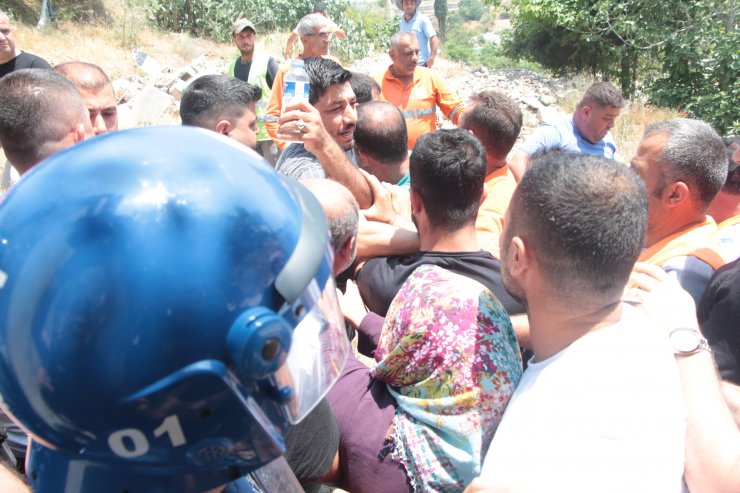 2 katlı evin yıkımında arbede