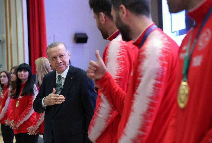 Cumhurbaşkanı Erdoğan: Gençlerimiz üretmede ve başarmada sınır tanımıyor