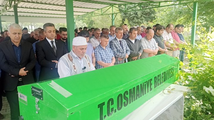 Derste kalp krizi geçiren akademisyen, toprağa verildi