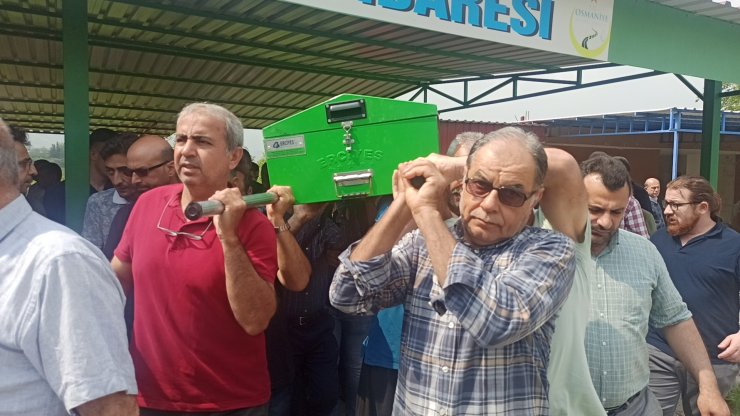 Derste kalp krizi geçiren akademisyen, toprağa verildi