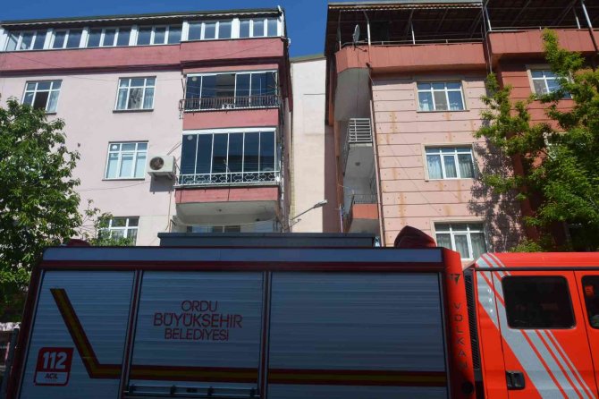 Evden çıkan dumanlar mahalleyi ayağa kaldırdı, gerçek bambaşka çıktı