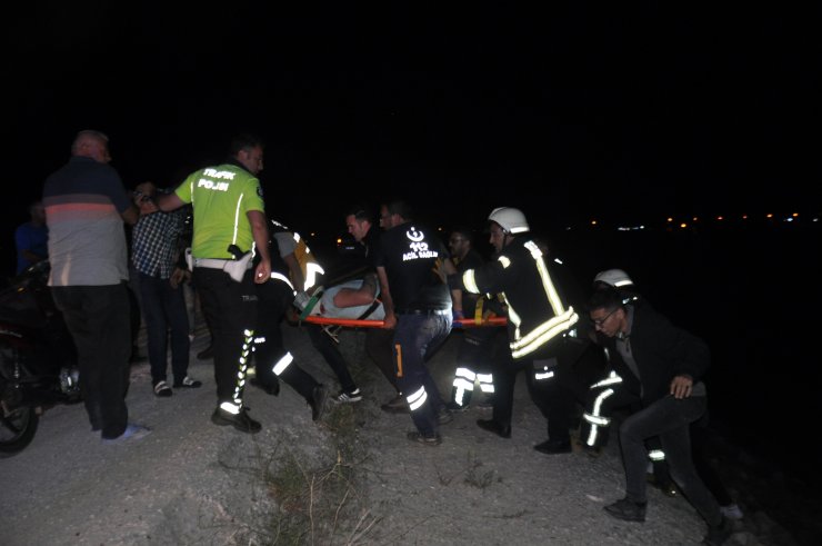 Karaman'da trafiğe kapalı yola giren otomobil şarampole yuvarlandı