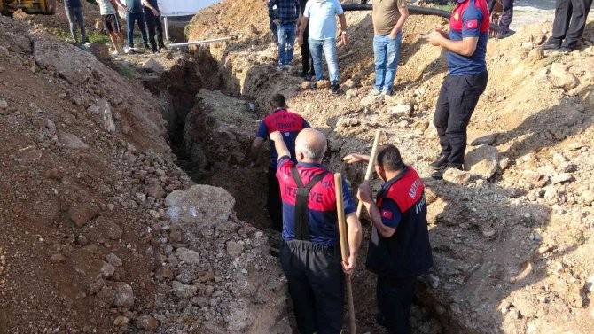 Toplamak istediği hurda demirler ölümüne neden oldu