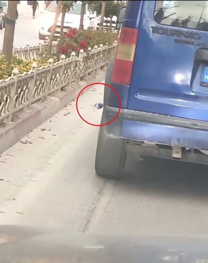 Yola çöp atan sürücüye 196 TL ceza