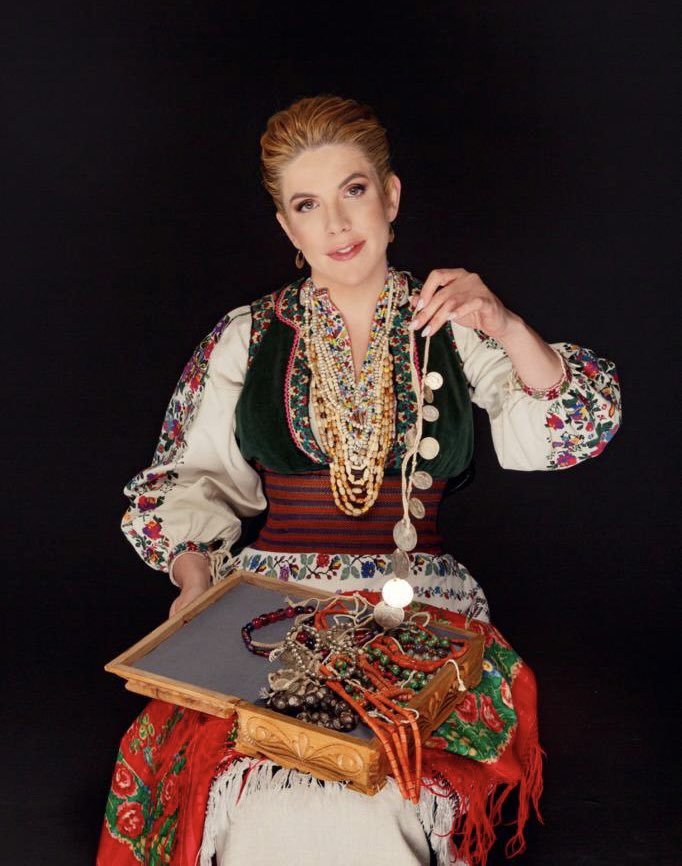 Zelenski, Vışıvanka Günü sebebiyle işlemeli gömleğini giydi