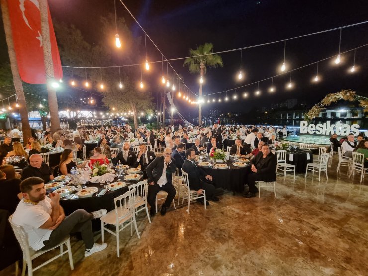 Beşiktaş Kulübü Başkanı Çebi'den genel kurul çağrısı