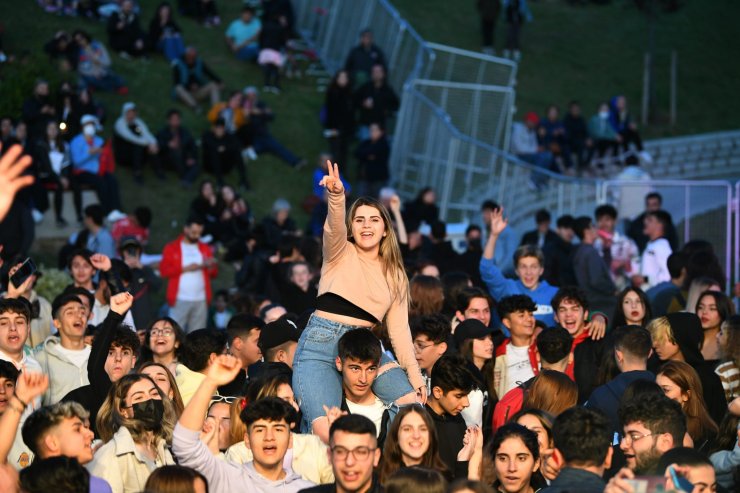 Beylikdüzü Kırlangıç Gençlik Festivali 19 Mayıs kutlamalarıyla sona erdi 