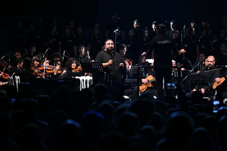 Beylikdüzü Kırlangıç Gençlik Festivali 19 Mayıs kutlamalarıyla sona erdi 