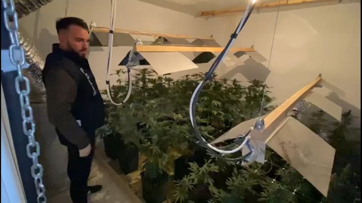 Böbreğini satıp, villada uyuşturucu imalathanesi kurmuş