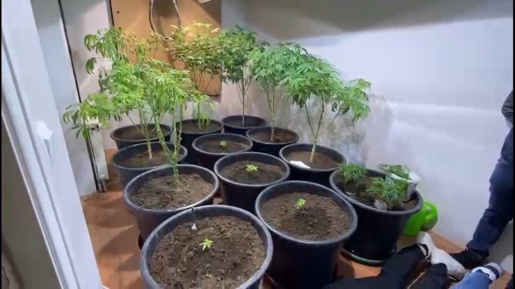 Böbreğini satıp, villada uyuşturucu imalathanesi kurmuş