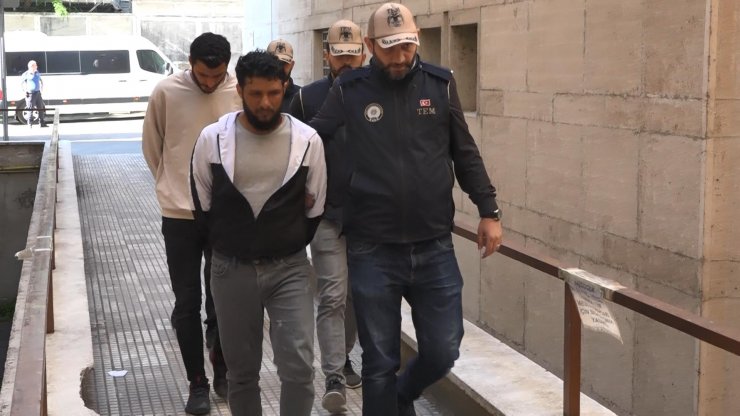 Bursa'da DEAŞ'lı 'canlı bomba' ve 2 kişi adliyede