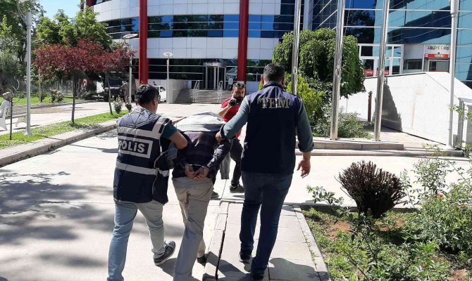 El-Kaide üyesiydi, Türkiye'ye girerken yakalandı