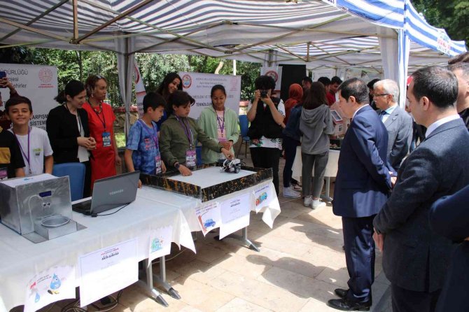 Geleceğin bilim insanları teknoloji şenliğinde buluştu