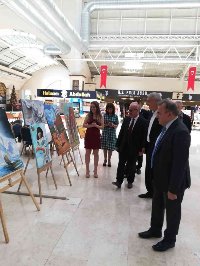 Kara kalem resim sergisi açıldı