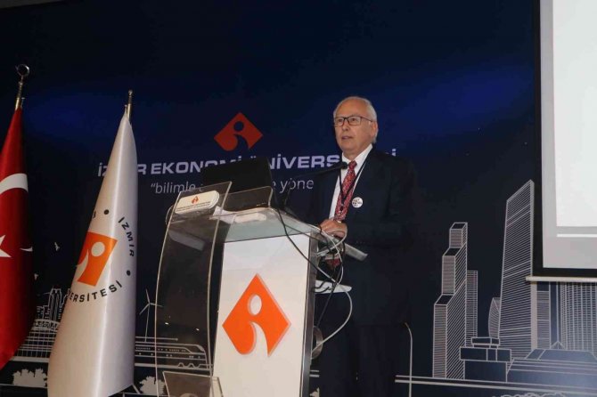 Öğrenciler sordu, iş dünyası cevapladı: ‘Dijital dönüşümden korkmamalıyız’