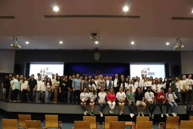 Öğrenciler sordu, iş dünyası cevapladı: ‘Dijital dönüşümden korkmamalıyız’