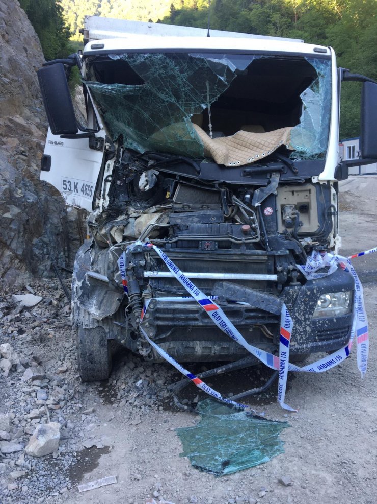 Su tankerinin güvenlik kulübesinin üzerine devrildiği kazada ölü sayısı 2’ye yükseldi