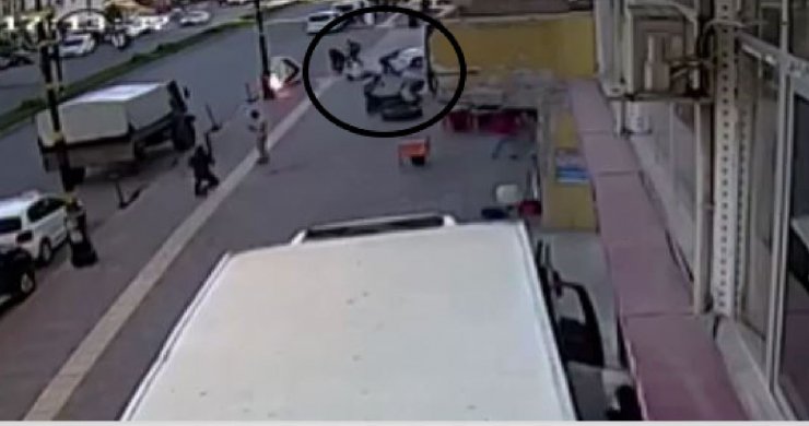 1 kişinin öldüğü, 1 kişinin de yaralandığı silahlı saldırı kamerada