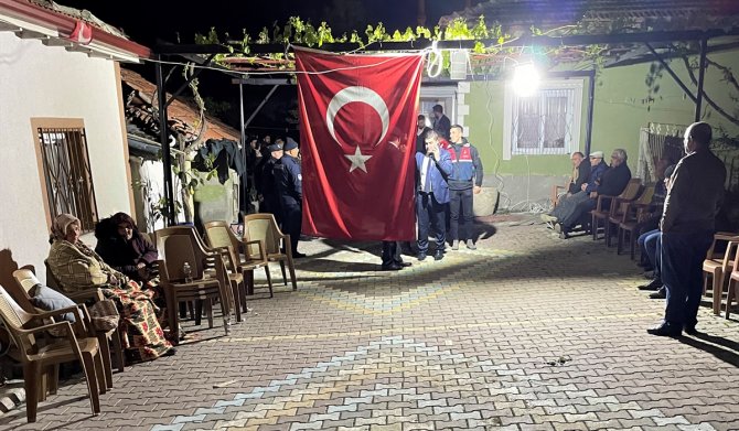 Şehit Erbaşı'nın ailesine acı haber verildi