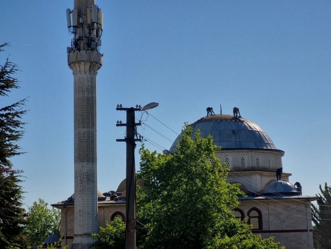 Cami kubbesinde ölümüne tadilat