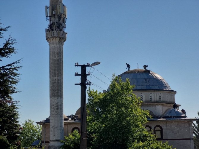 Cami kubbesinde ölümüne tadilat