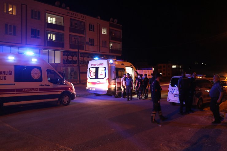 Düğünde gürültü uyarısı yapan 3 polis saldırıda yaralandı