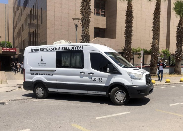 Eşini 5 yaşındaki çocuğunun gözü önünde öldürmüş