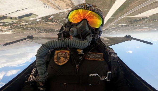 SOLOTÜRK, yeni manevrasıyla F-16 sınırlarını aştı