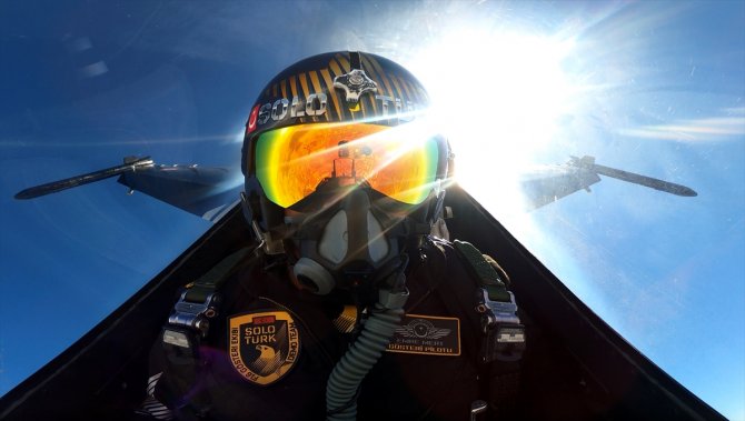 SOLOTÜRK, yeni manevrasıyla F-16 sınırlarını aştı