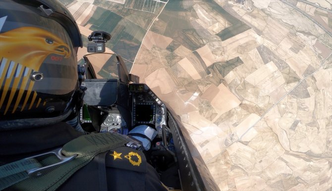 SOLOTÜRK, yeni manevrasıyla F-16 sınırlarını aştı