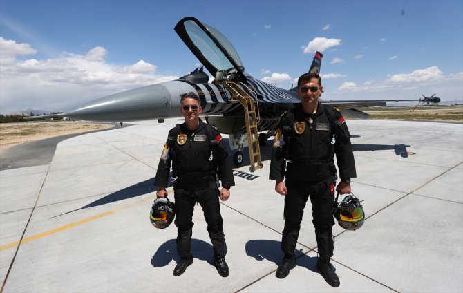 SOLOTÜRK, yeni manevrasıyla F-16 sınırlarını aştı