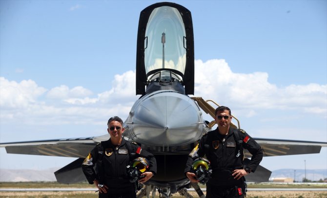 SOLOTÜRK, yeni manevrasıyla F-16 sınırlarını aştı