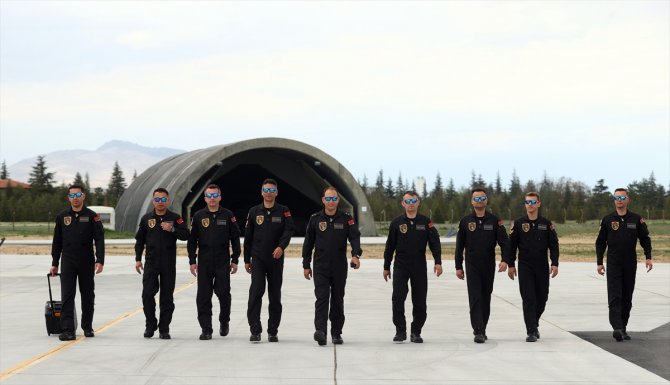SOLOTÜRK, yeni manevrasıyla F-16 sınırlarını aştı