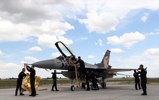 SOLOTÜRK, yeni manevrasıyla F-16 sınırlarını aştı