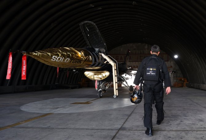 SOLOTÜRK, yeni manevrasıyla F-16 sınırlarını aştı