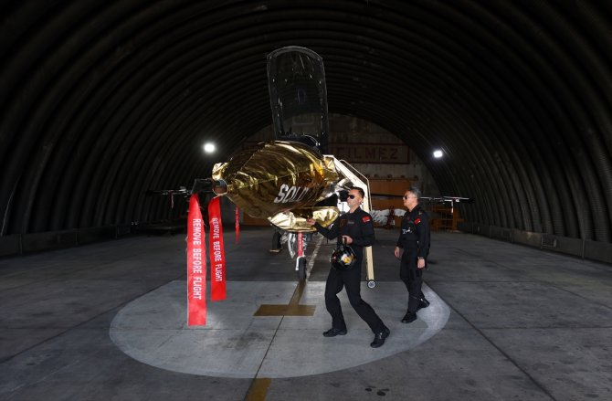 SOLOTÜRK, yeni manevrasıyla F-16 sınırlarını aştı