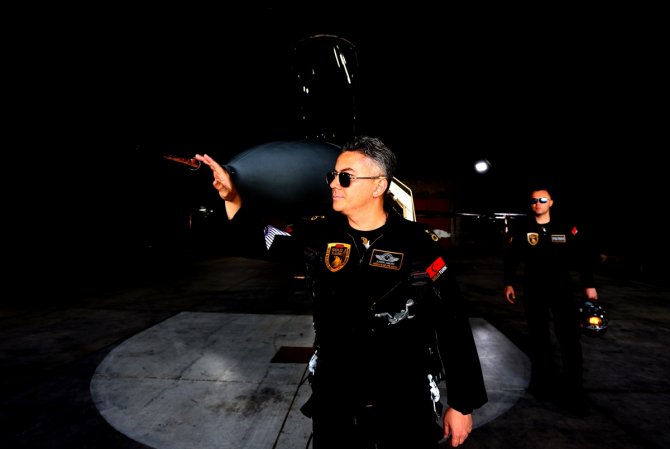 SOLOTÜRK, yeni manevrasıyla F-16 sınırlarını aştı