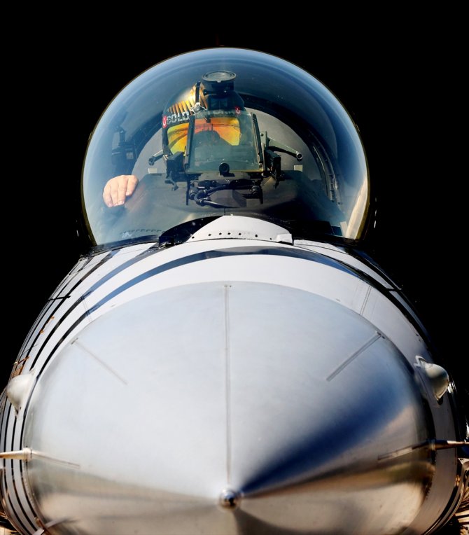 SOLOTÜRK, yeni manevrasıyla F-16 sınırlarını aştı